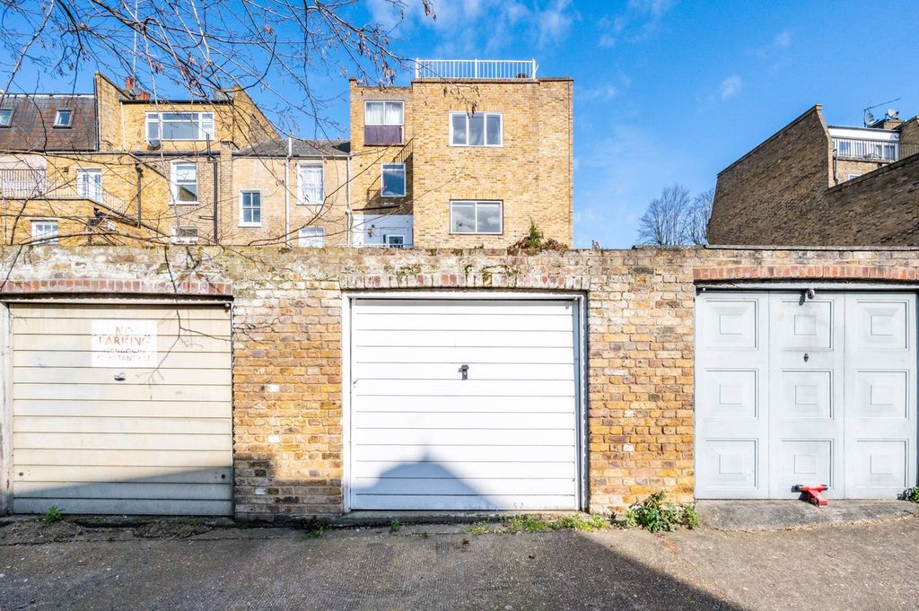 Property photo 2 of 3