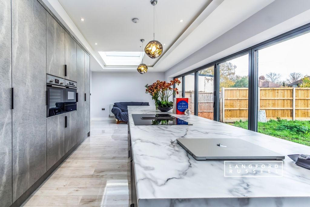 Property photo 2 of 15 Kitchen