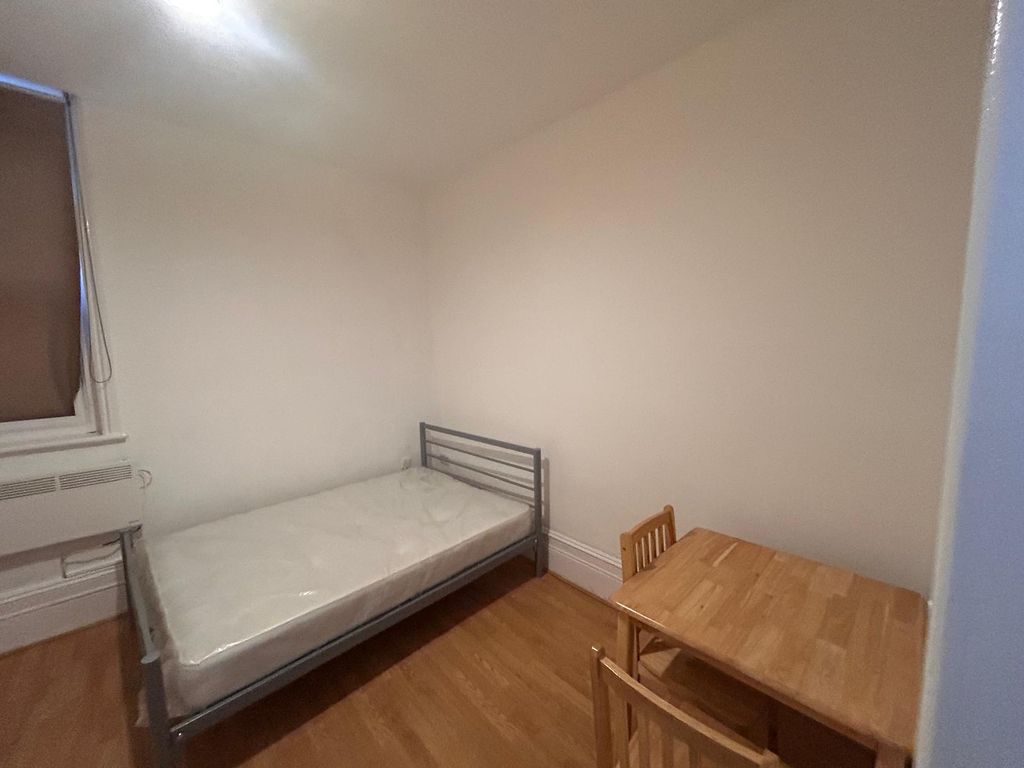 Property photo 2 of 11 Photo 1