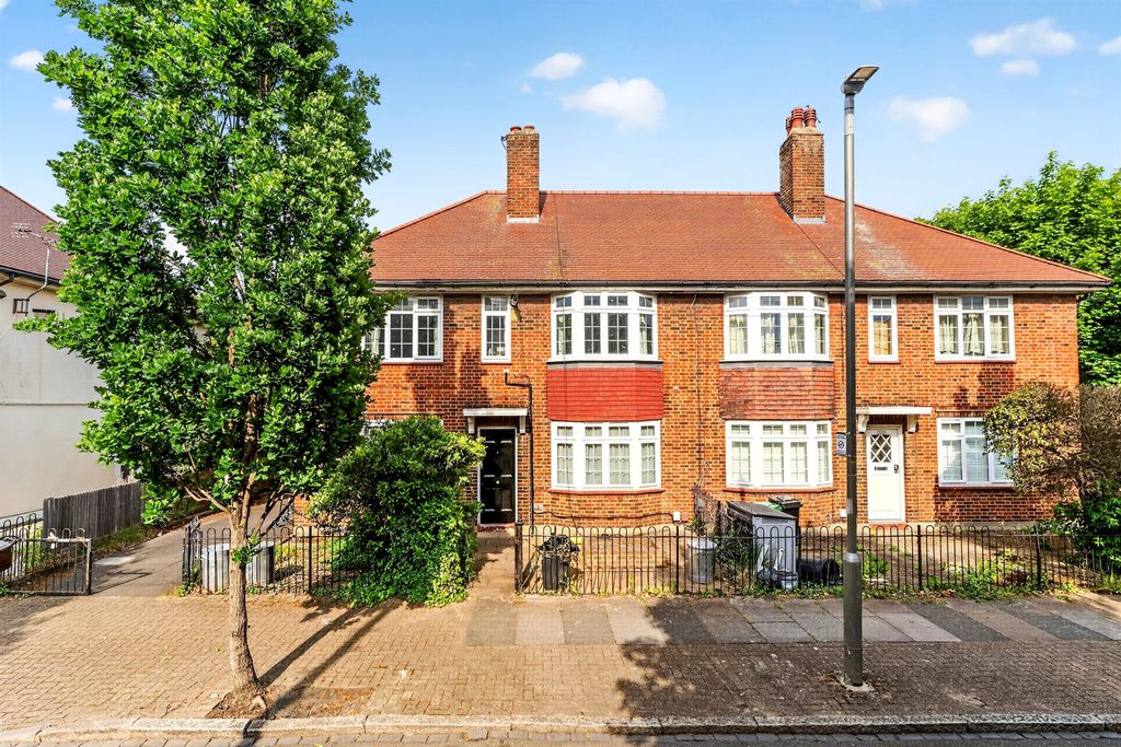 Property photo 1 of 12