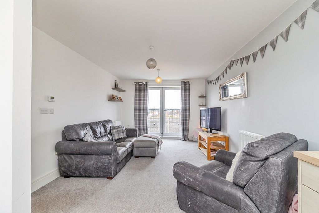 Property photo 3 of 11 Pbox-Img.Jpg