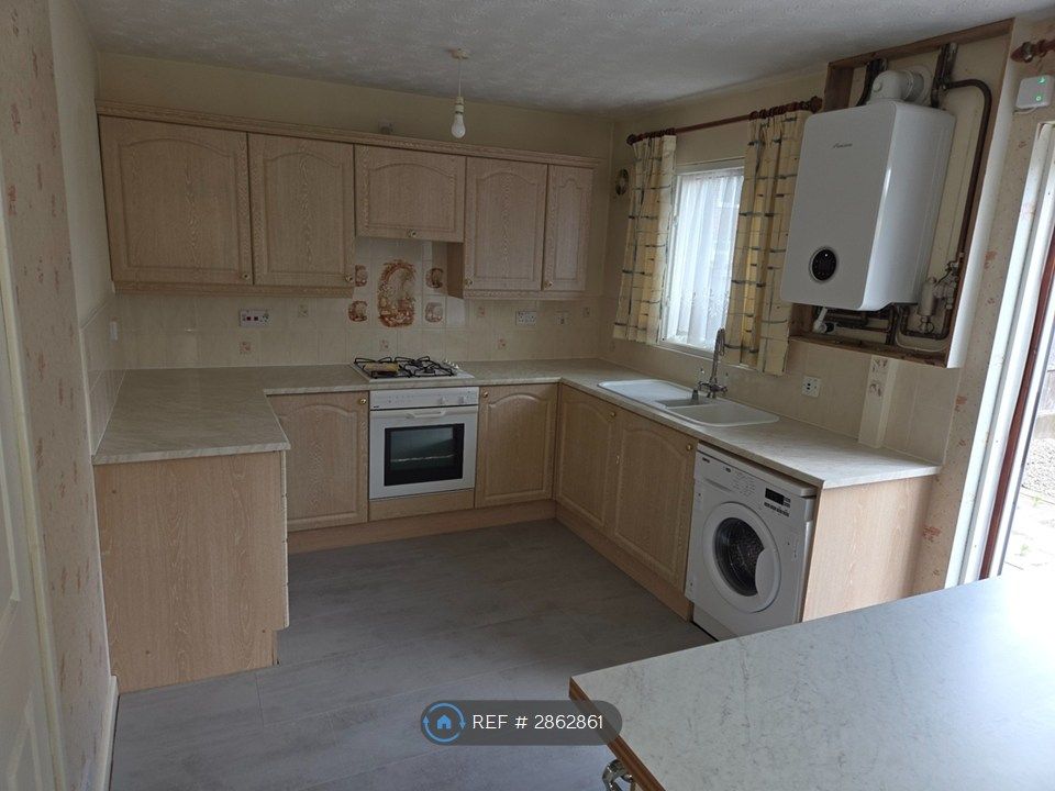 Property photo 1 of 28 Kitchen