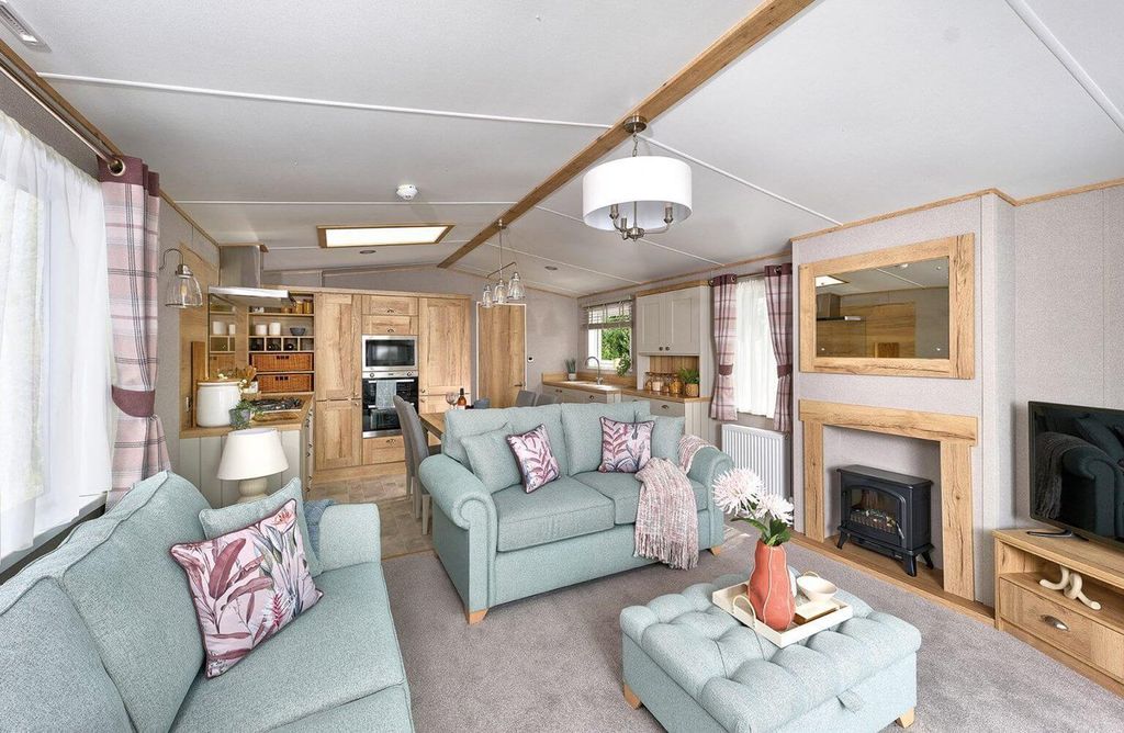 Property photo 2 of 7 Open Plan Living