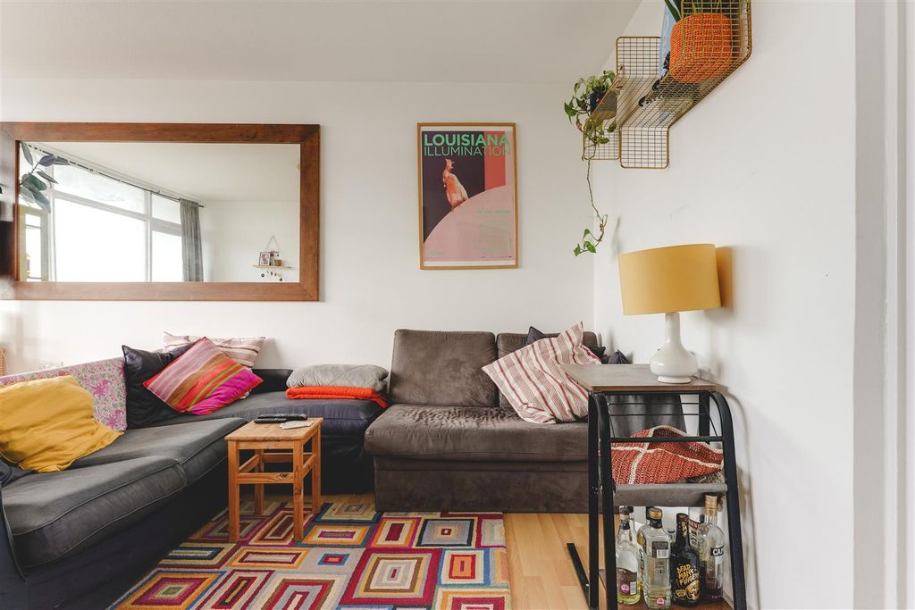 Property photo 2 of 18 Landmark Heights-2.Jpg