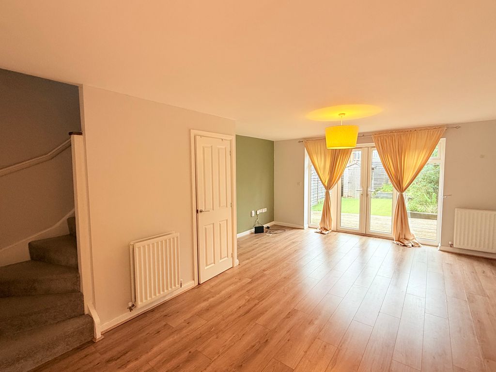 Property photo 3 of 8 Image