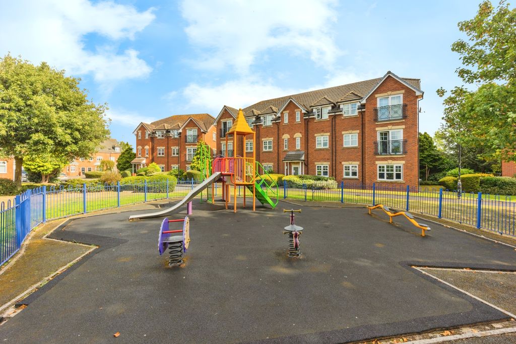 Property photo 3 of 14 Communal Meadow