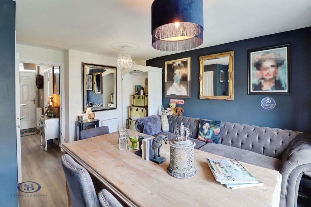 Property photo 3 of 18 Pbox-Img.Jpg