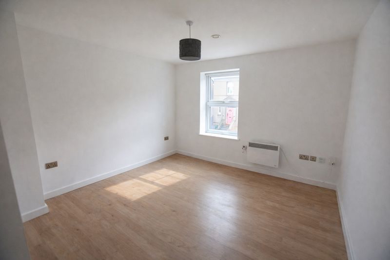 Property photo 3 of 5 Photo 6