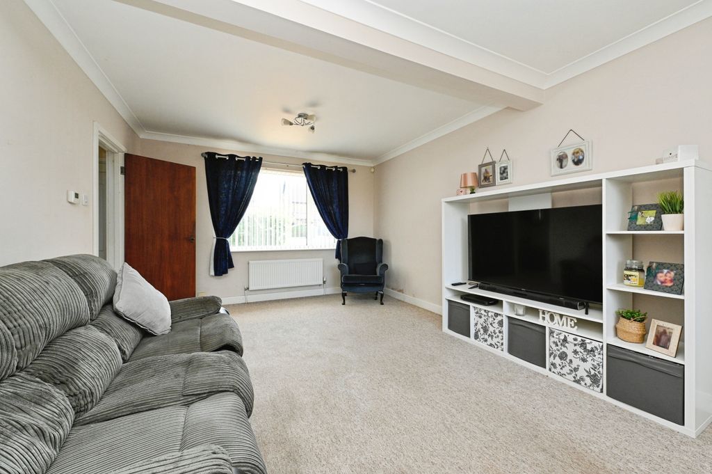 Property photo 3 of 20 64006