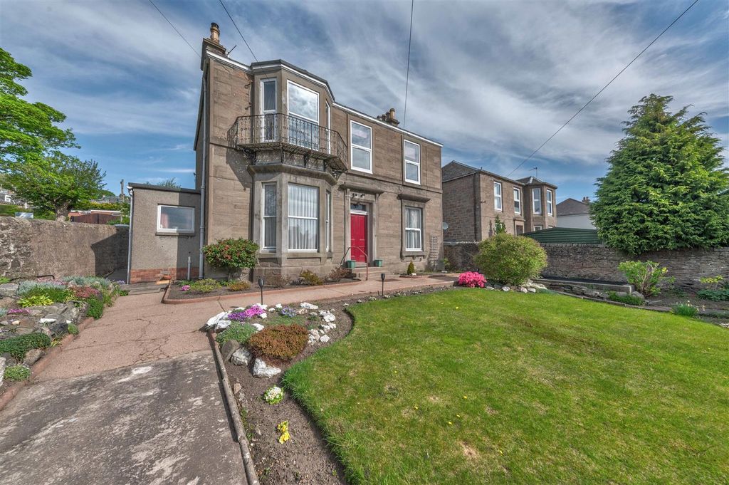 Property photo 2 of 16 3 Drummond Street Dundee-11.Jpg