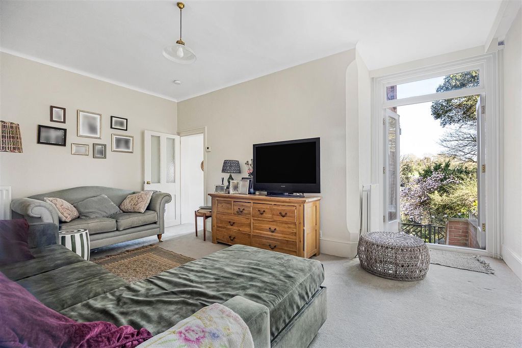 Property photo 3 of 26 35_76112.Jpg