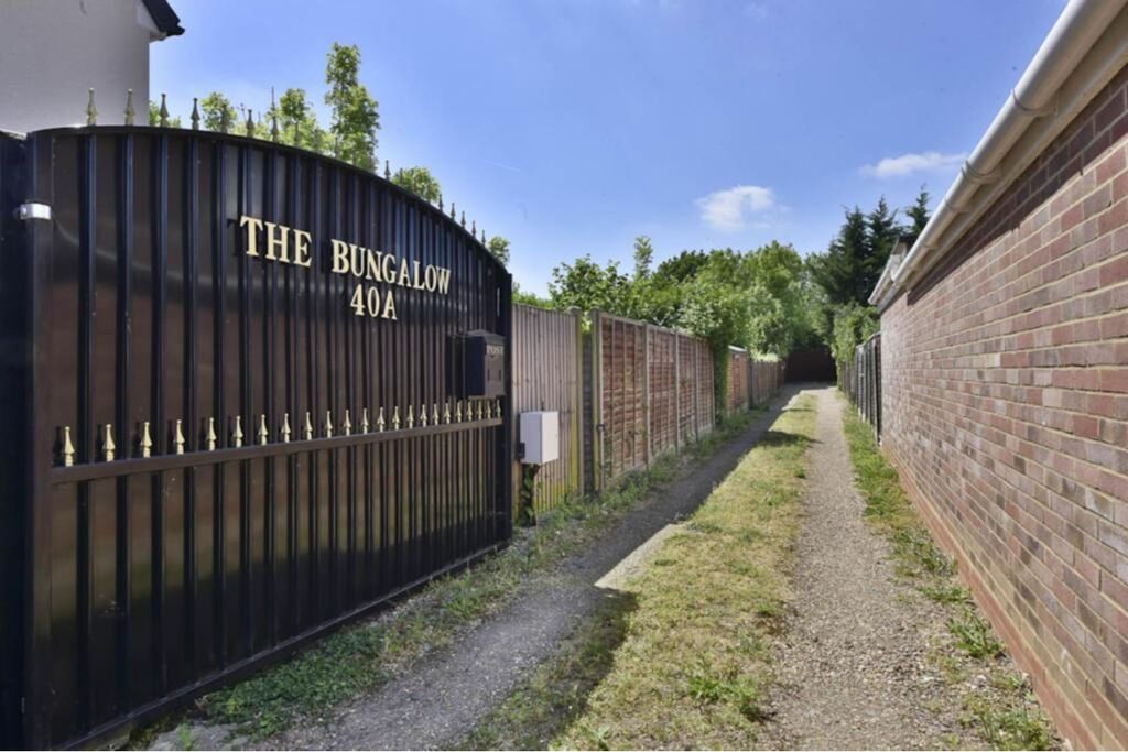 Property photo 2 of 36