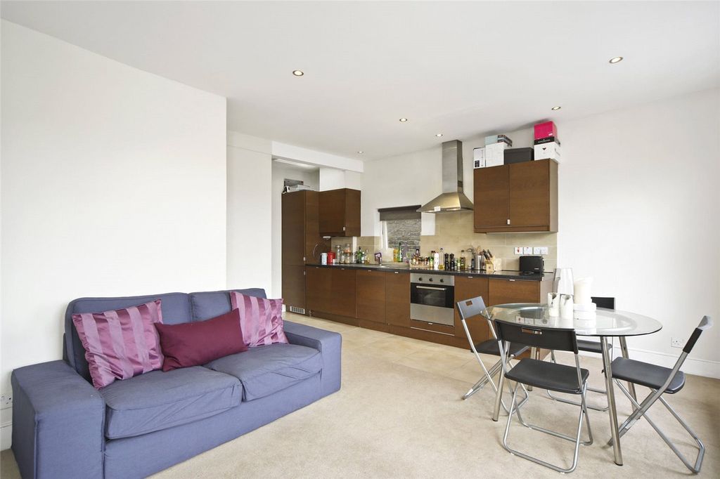 Property photo 1 of 10 Picture No. 05