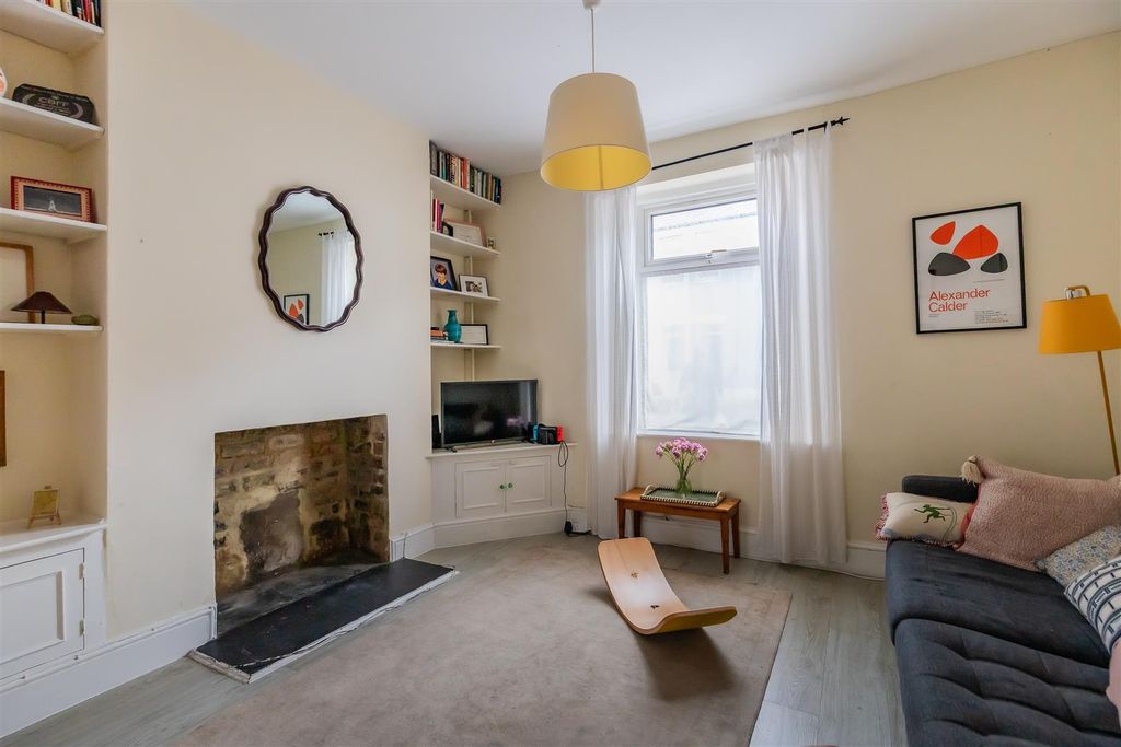 Property photo 3 of 21 21 (3 Of 21).Jpg