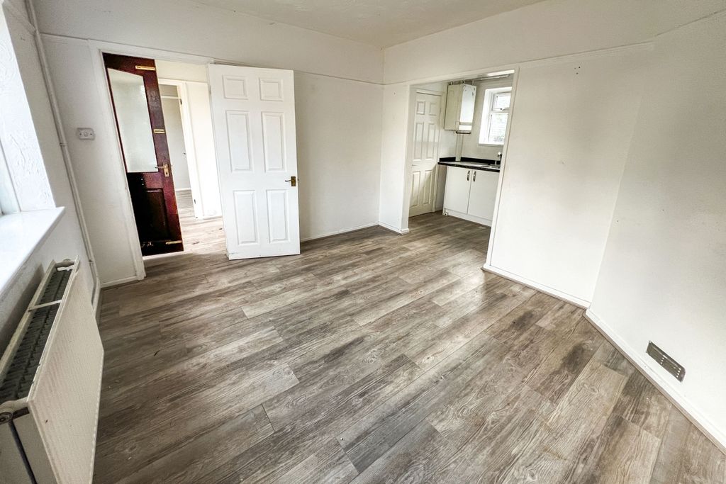 Property photo 3 of 17 14 The Tynings, Biddestone, Wiltshire, Sn14 7Ed