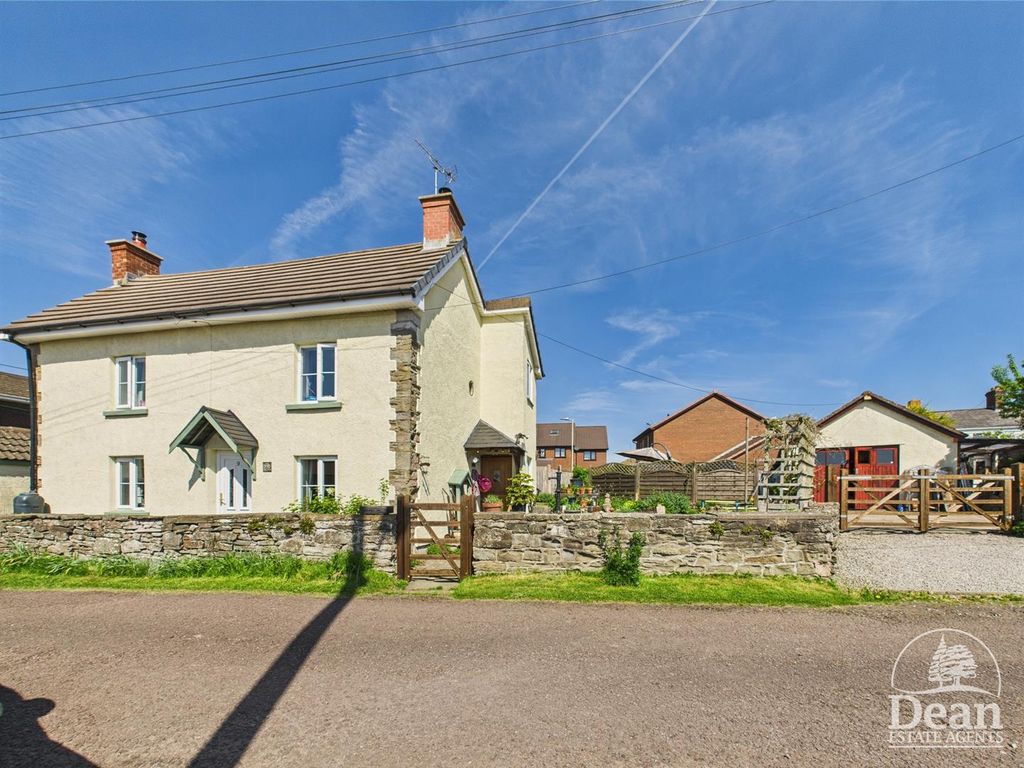 Property photo 1 of 18