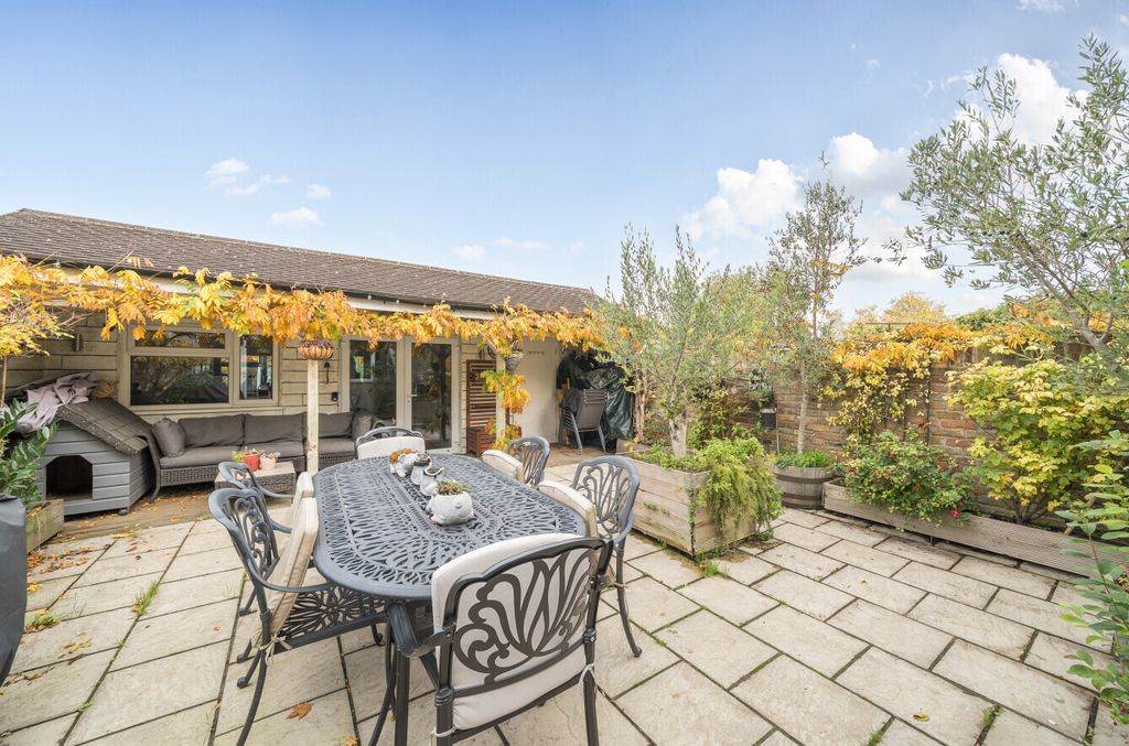 Property photo 3 of 18 Picture No. 15