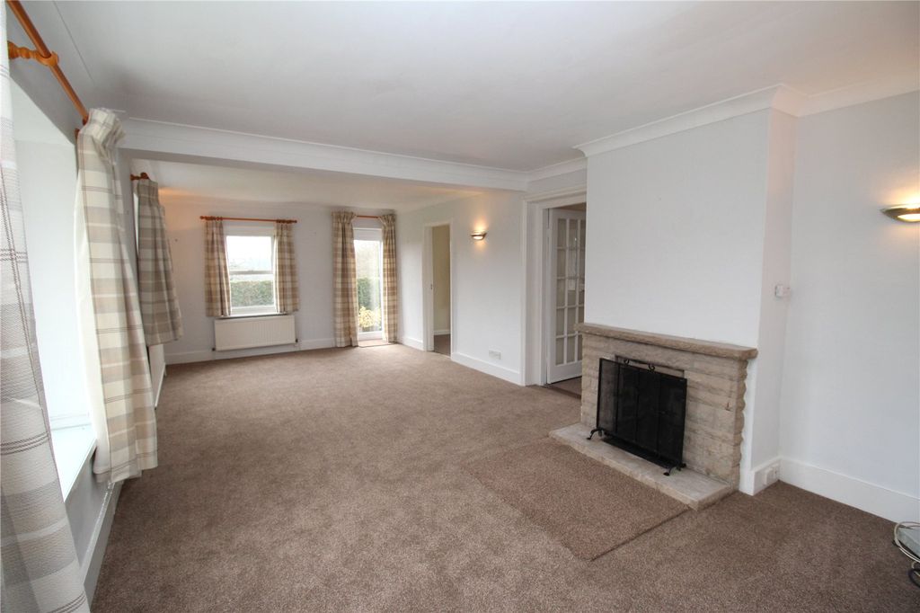 Property photo 2 of 11 Picture No. 20