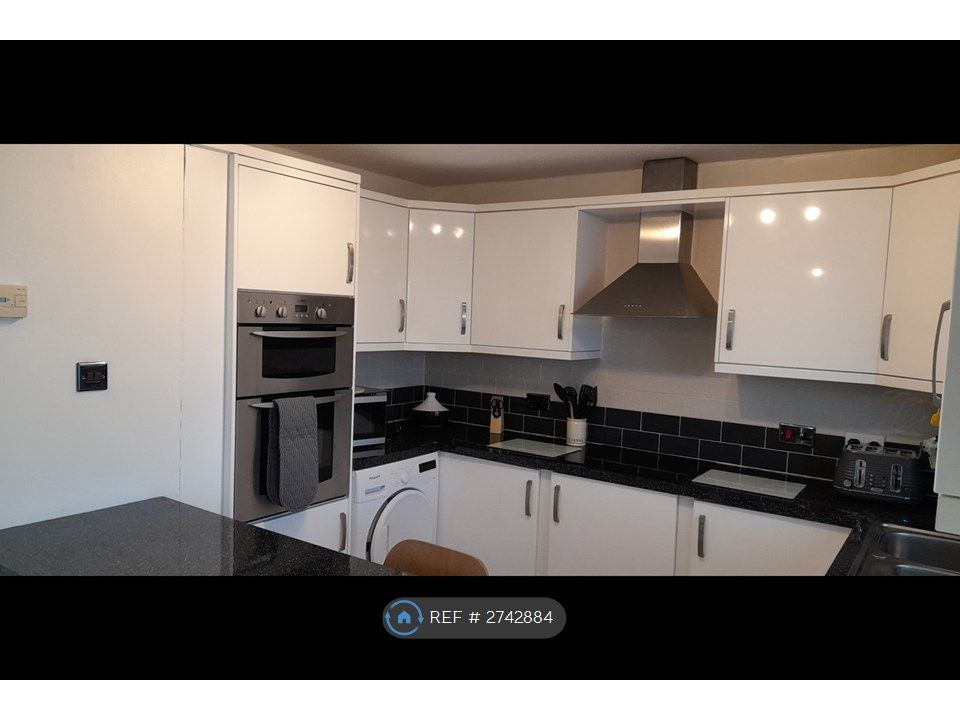 Property photo 3 of 20 Kitchen/Diner