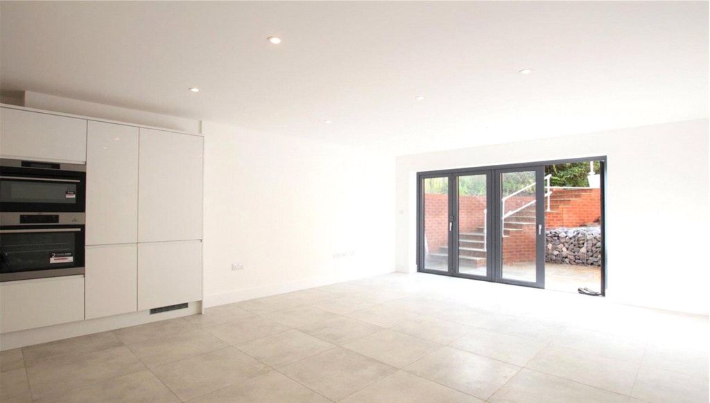 Property photo 2 of 8 Living Space