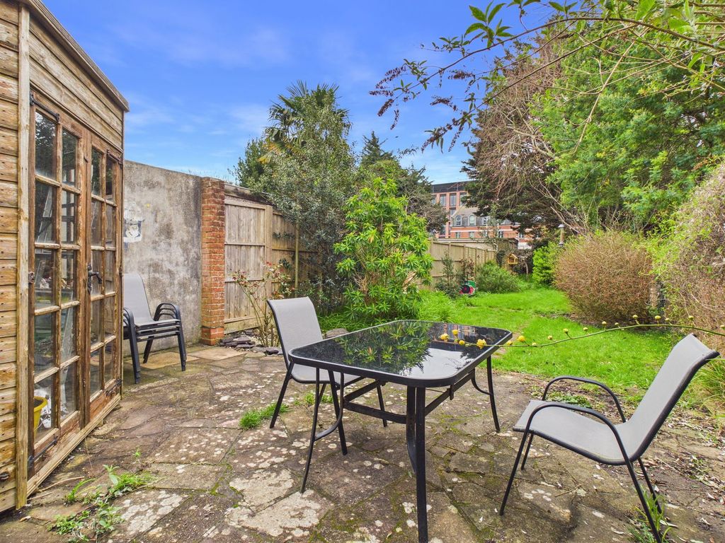 Property photo 2 of 19