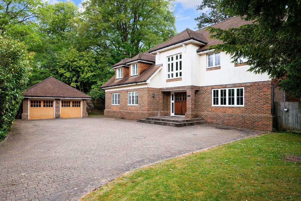 Property photo 1 of 31 Watergate