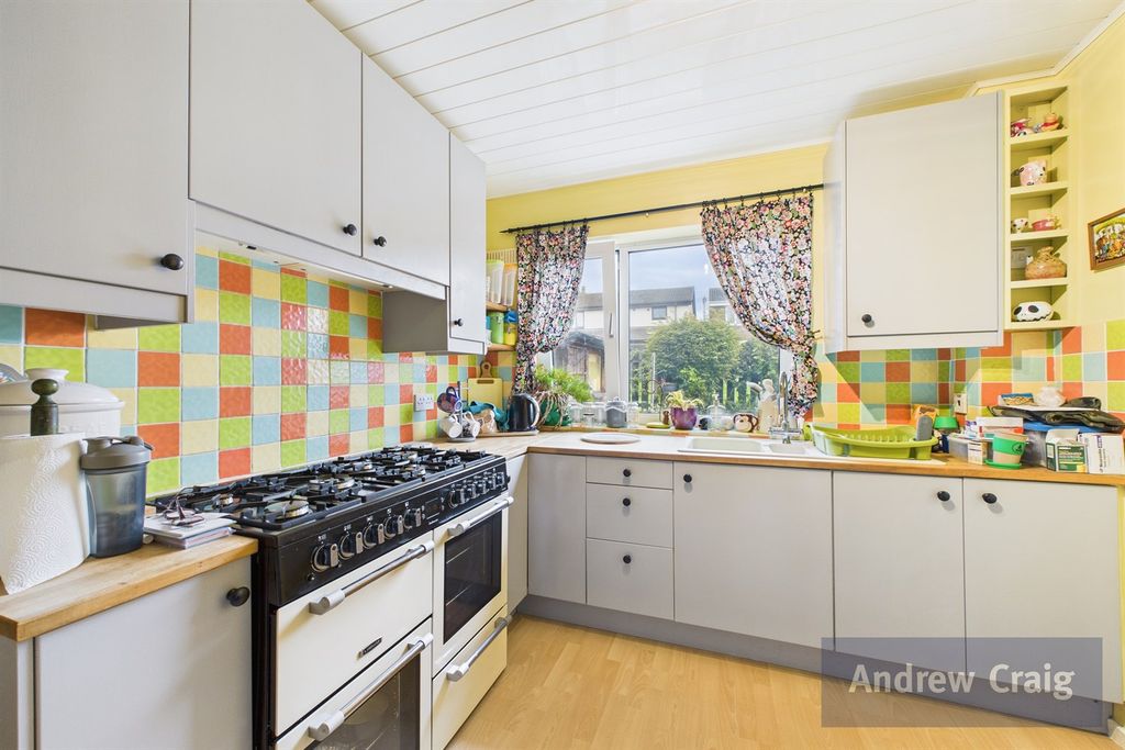 Property photo 3 of 13 Kitchen