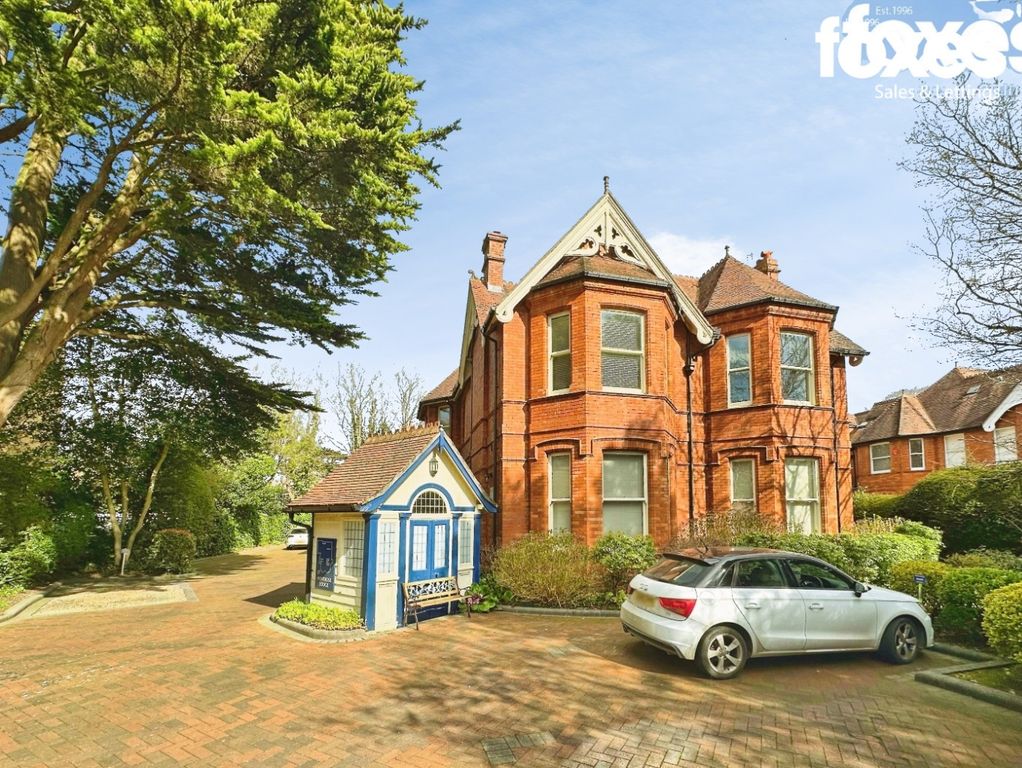 Property photo 1 of 15 5263880