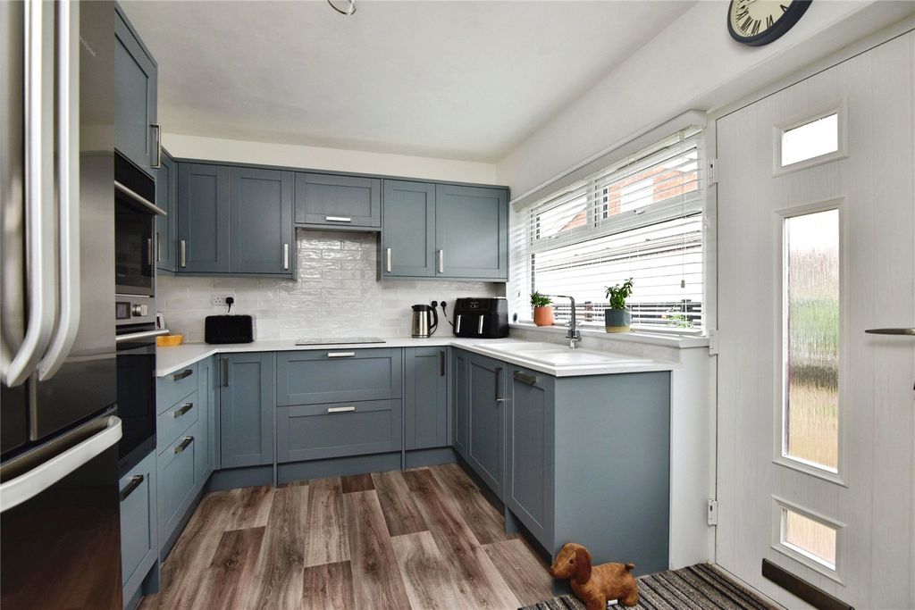 Property photo 2 of 14 Picture No. 04