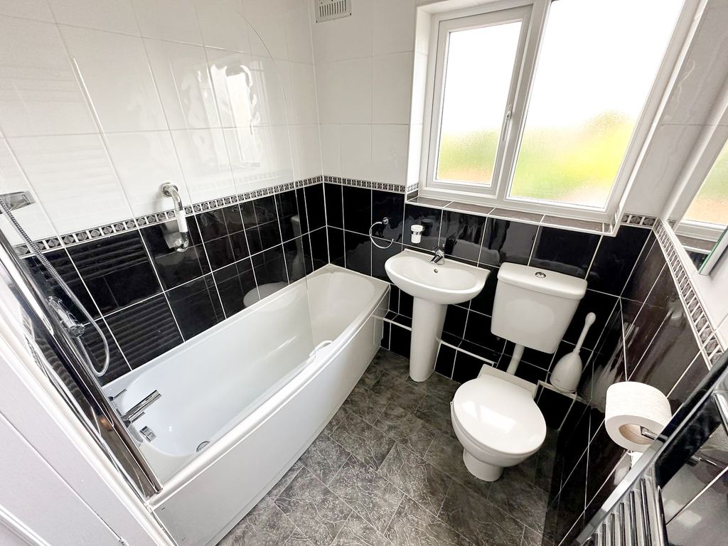 Property photo 3 of 12 Img-20240621-Wa0014