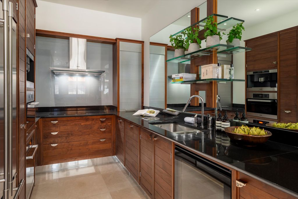 Property photo 2 of 7 Image