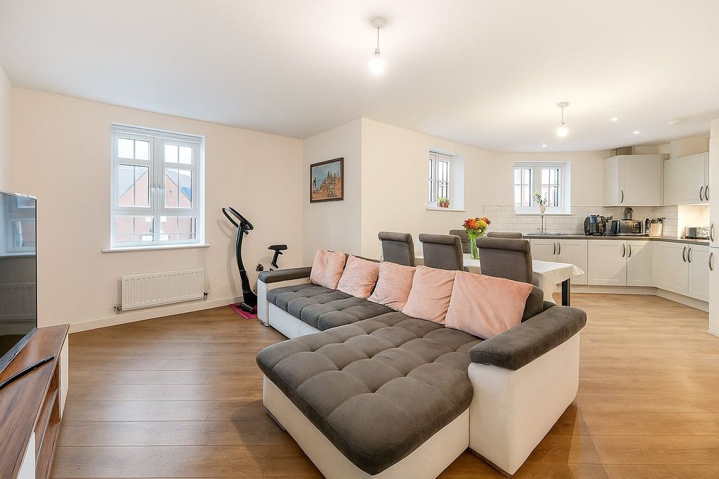 Property photo 2 of 17 Picture No. 22