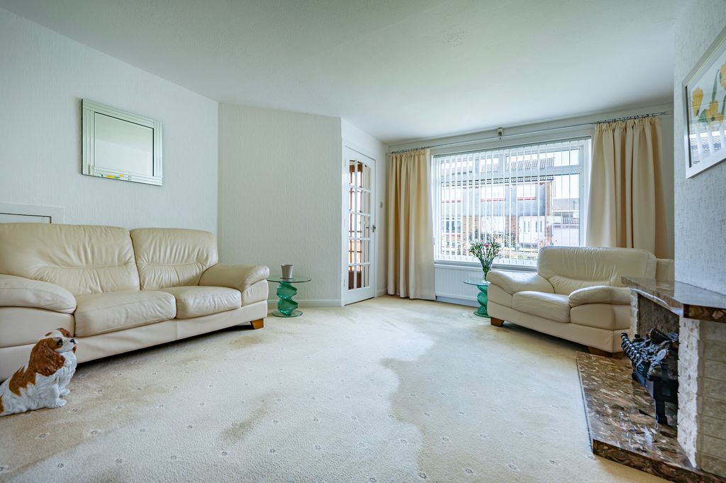 Property photo 2 of 37