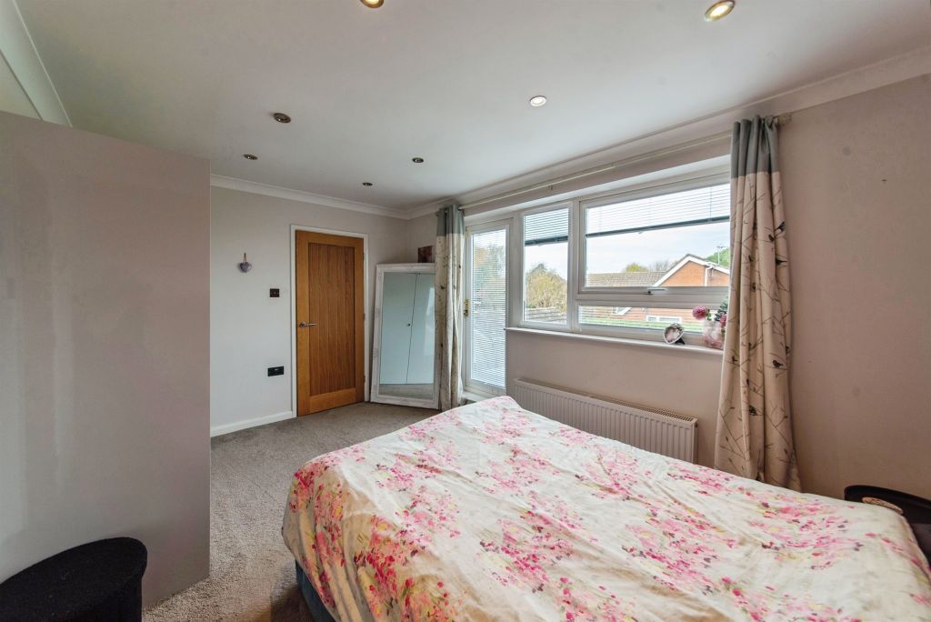 Property photo 3 of 23