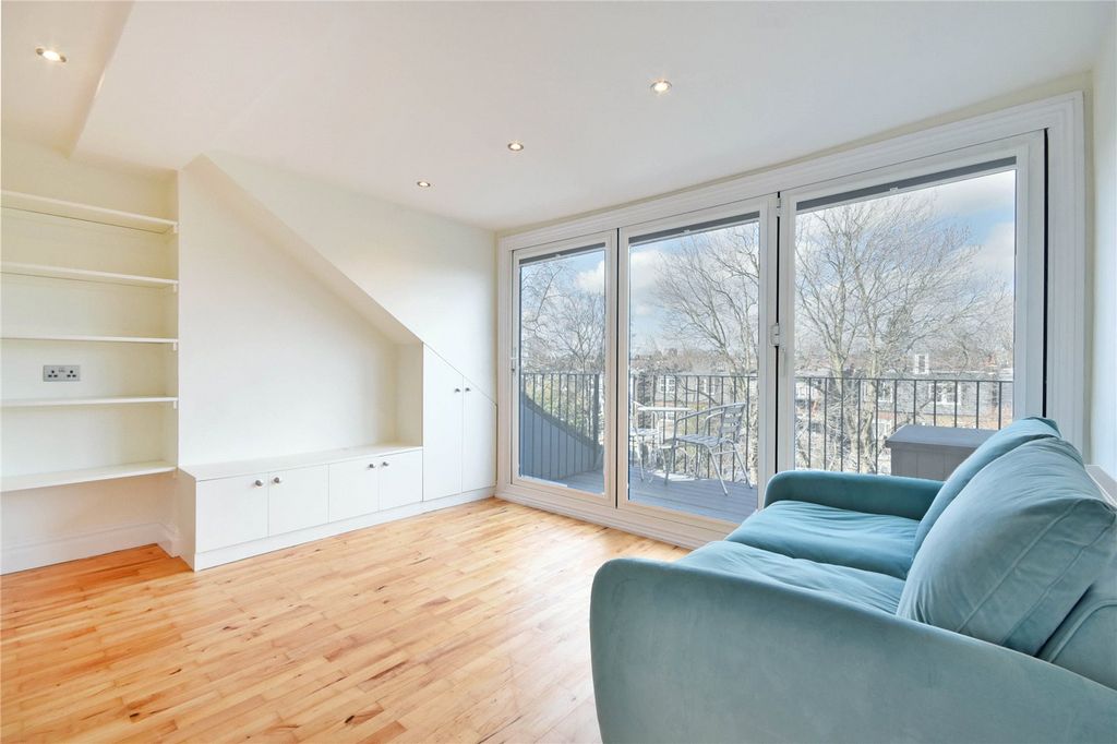 Property photo 2 of 15 Picture No. 38