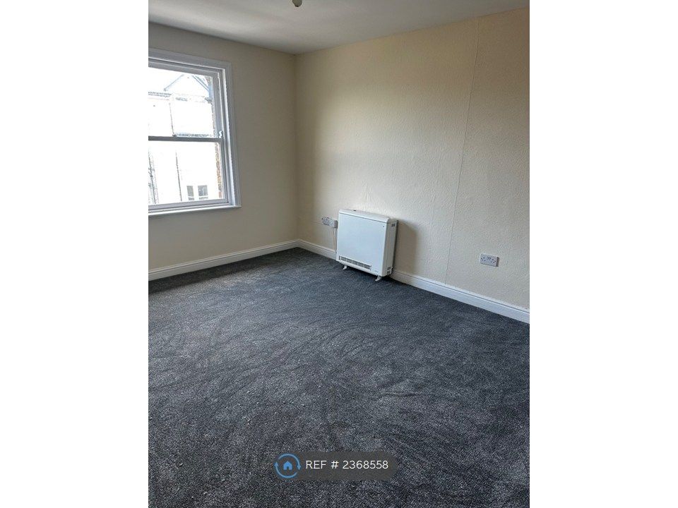 Property photo 2 of 12 Living Room