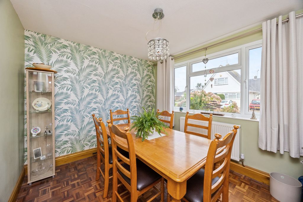 Property photo 3 of 24