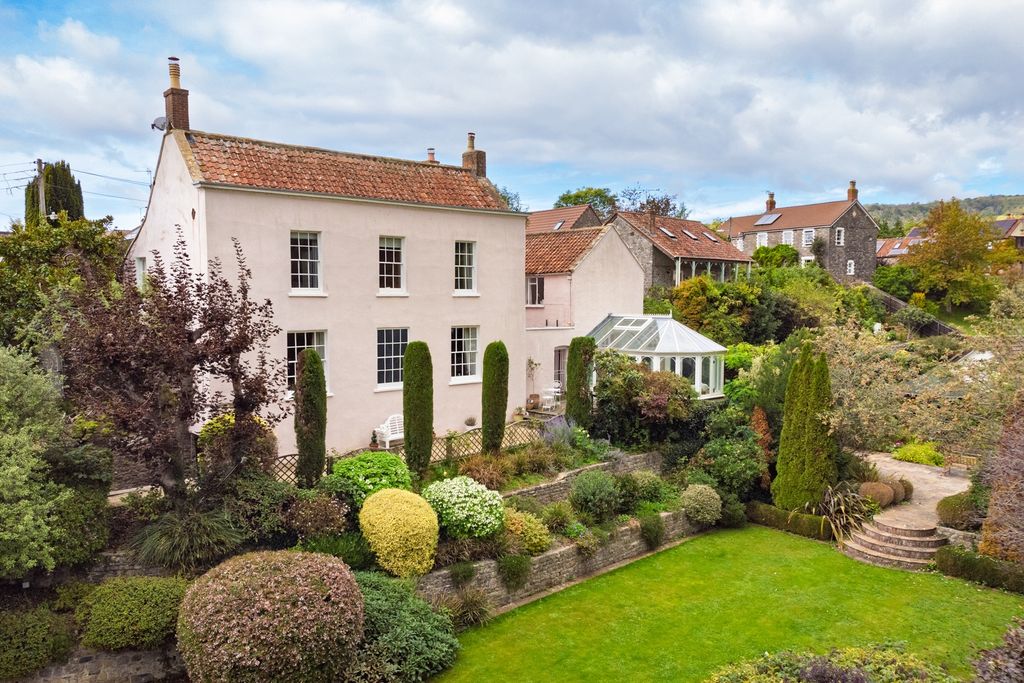 Property photo 1 of 55 5430810
