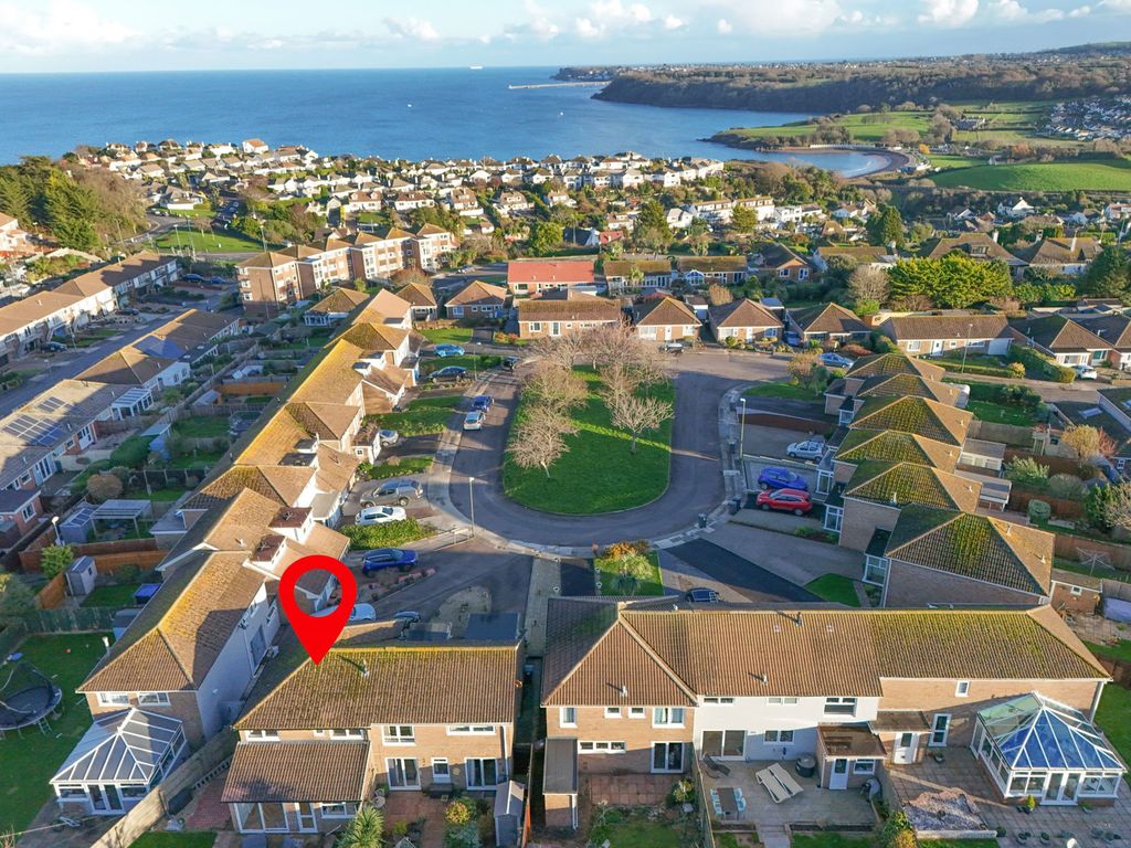 Property photo 2 of 25