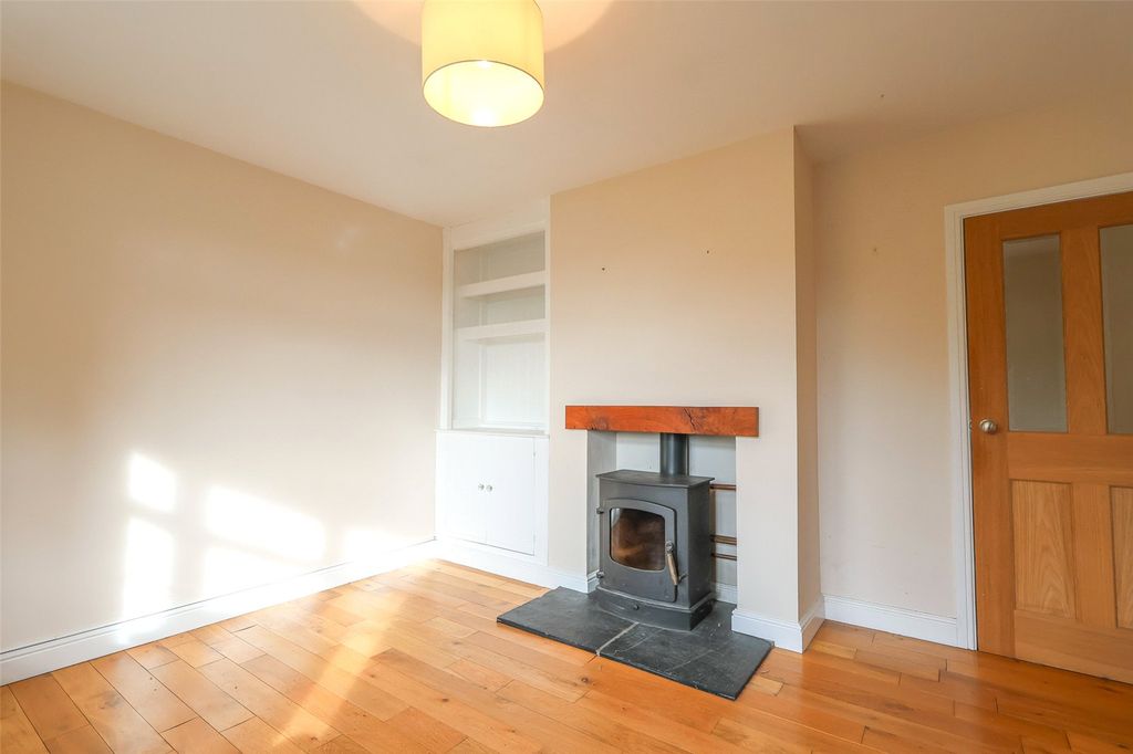 Property photo 2 of 16 Picture No. 09