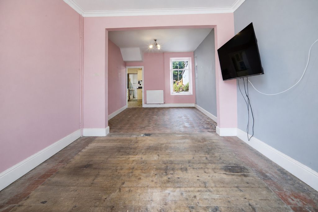 Property photo 3 of 22