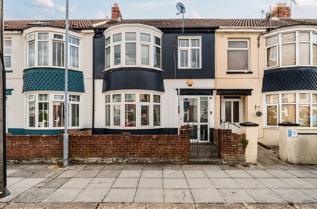 Property photo 1 of 12 1509761-22-6A8851...