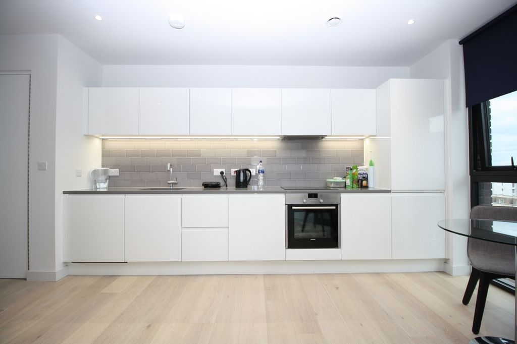 Property photo 3 of 7 Kitchen - Cutter Hou