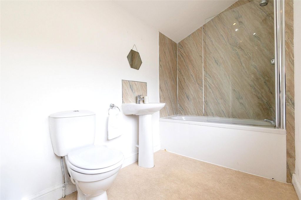 Property photo 3 of 14 Picture No. 02