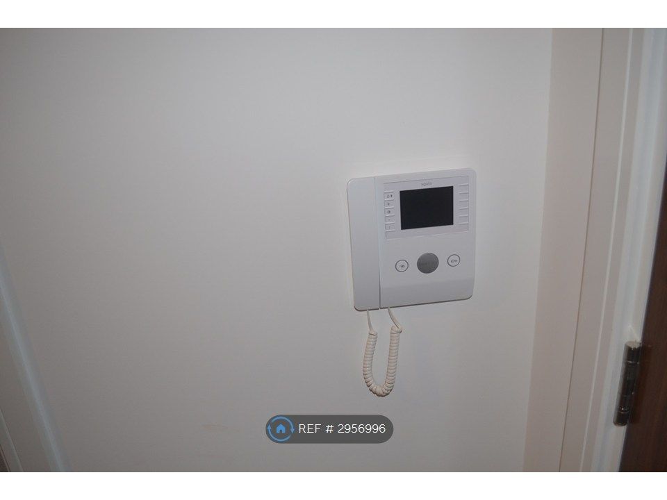 Property photo 2 of 30