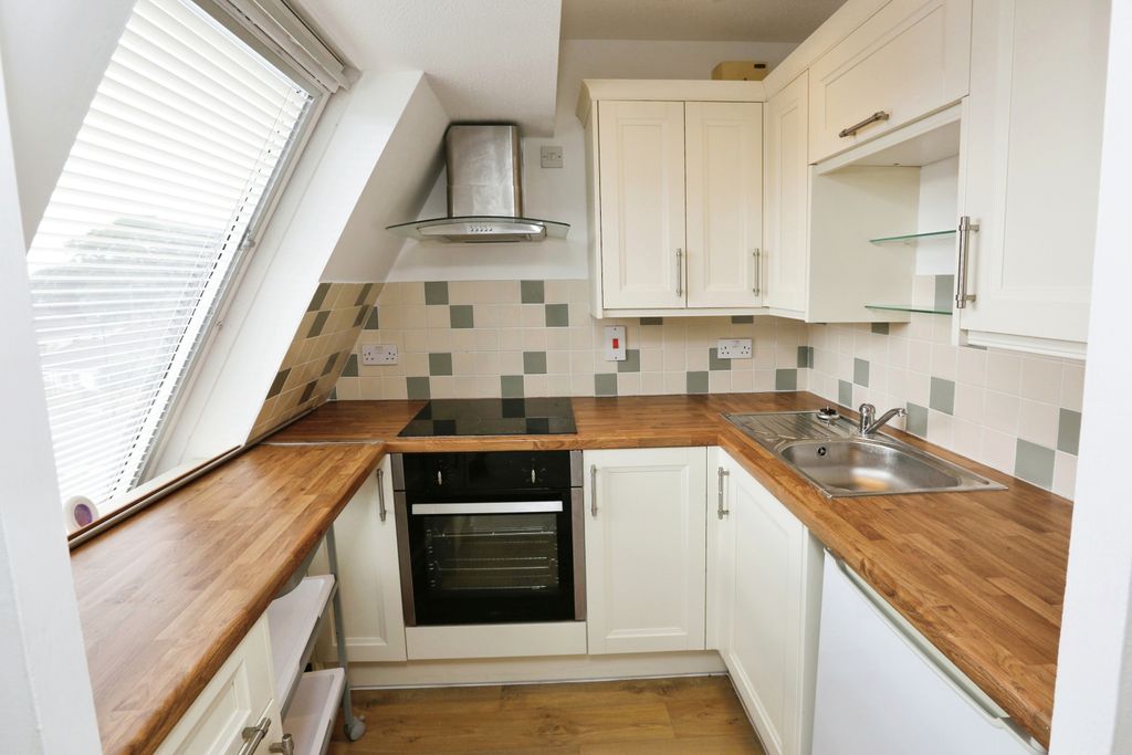 Property photo 2 of 13 Kitchen