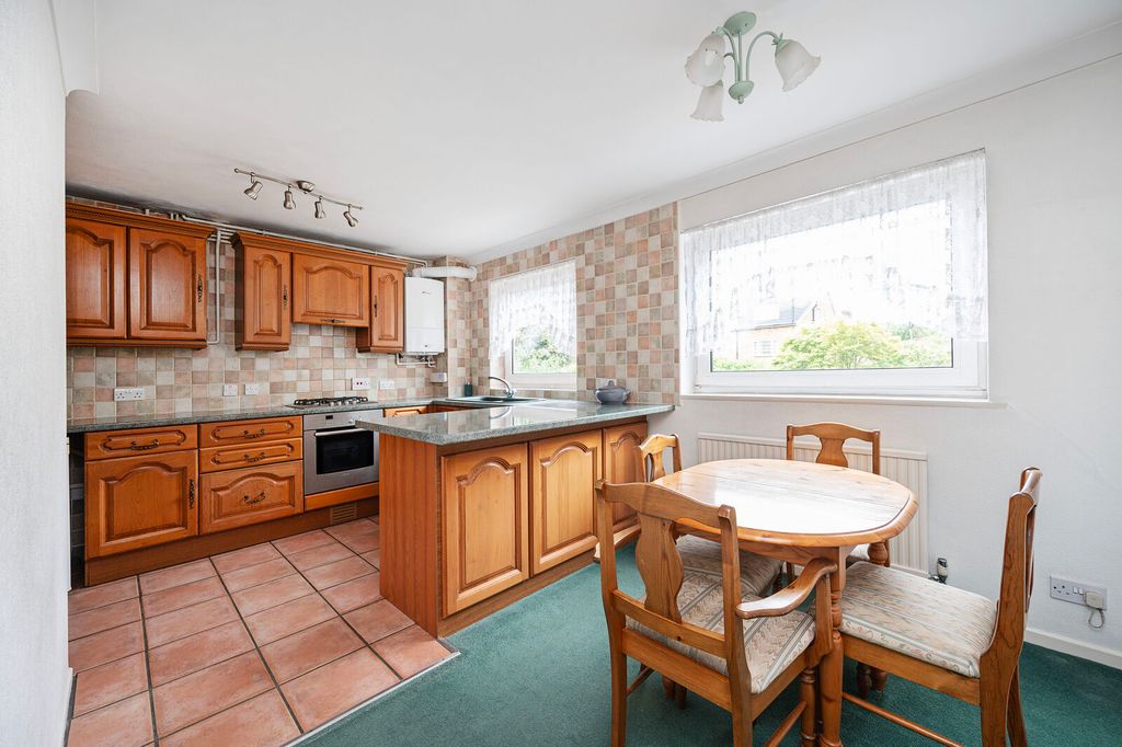 Property photo 2 of 18