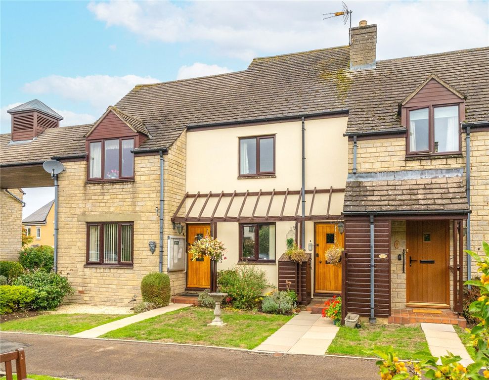 Property photo 1 of 9 4 Kingsdale Court