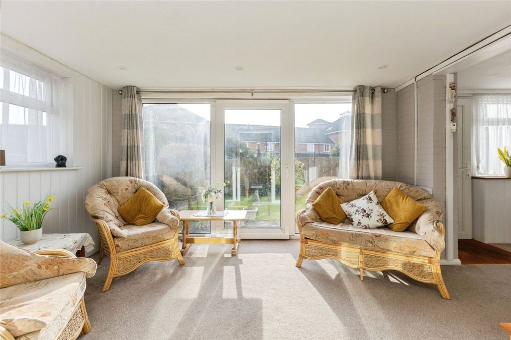 Property photo 3 of 19 Picture No. 15