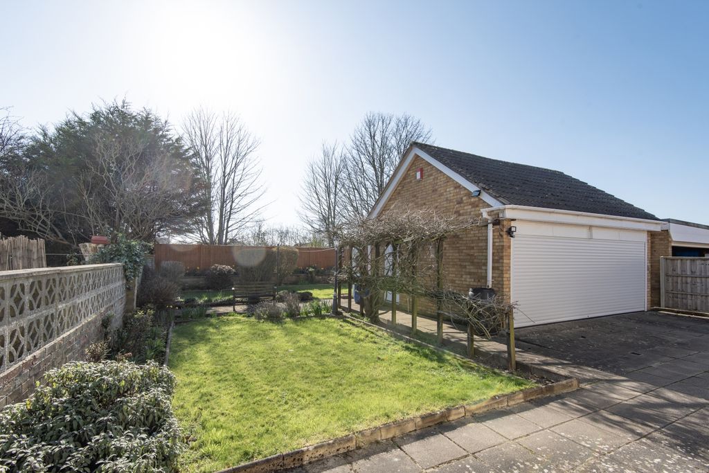 Property photo 2 of 23 20